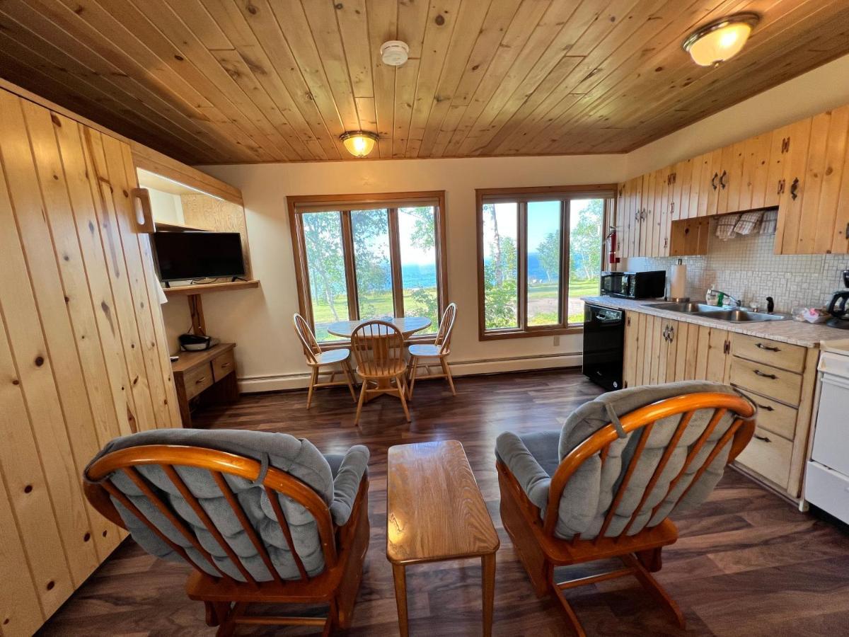גרנד מרייס Thomsonite Inn On Lake Superior מראה חיצוני תמונה