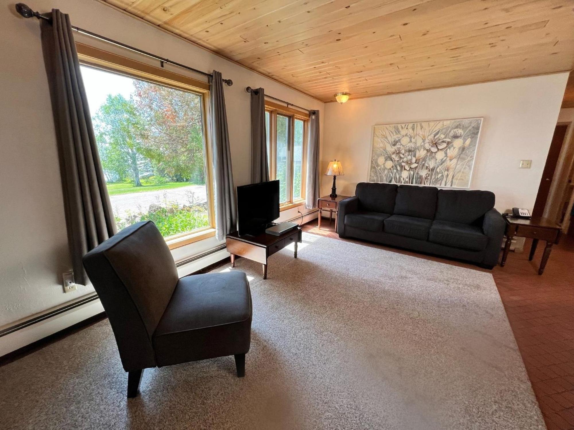 גרנד מרייס Thomsonite Inn On Lake Superior מראה חיצוני תמונה