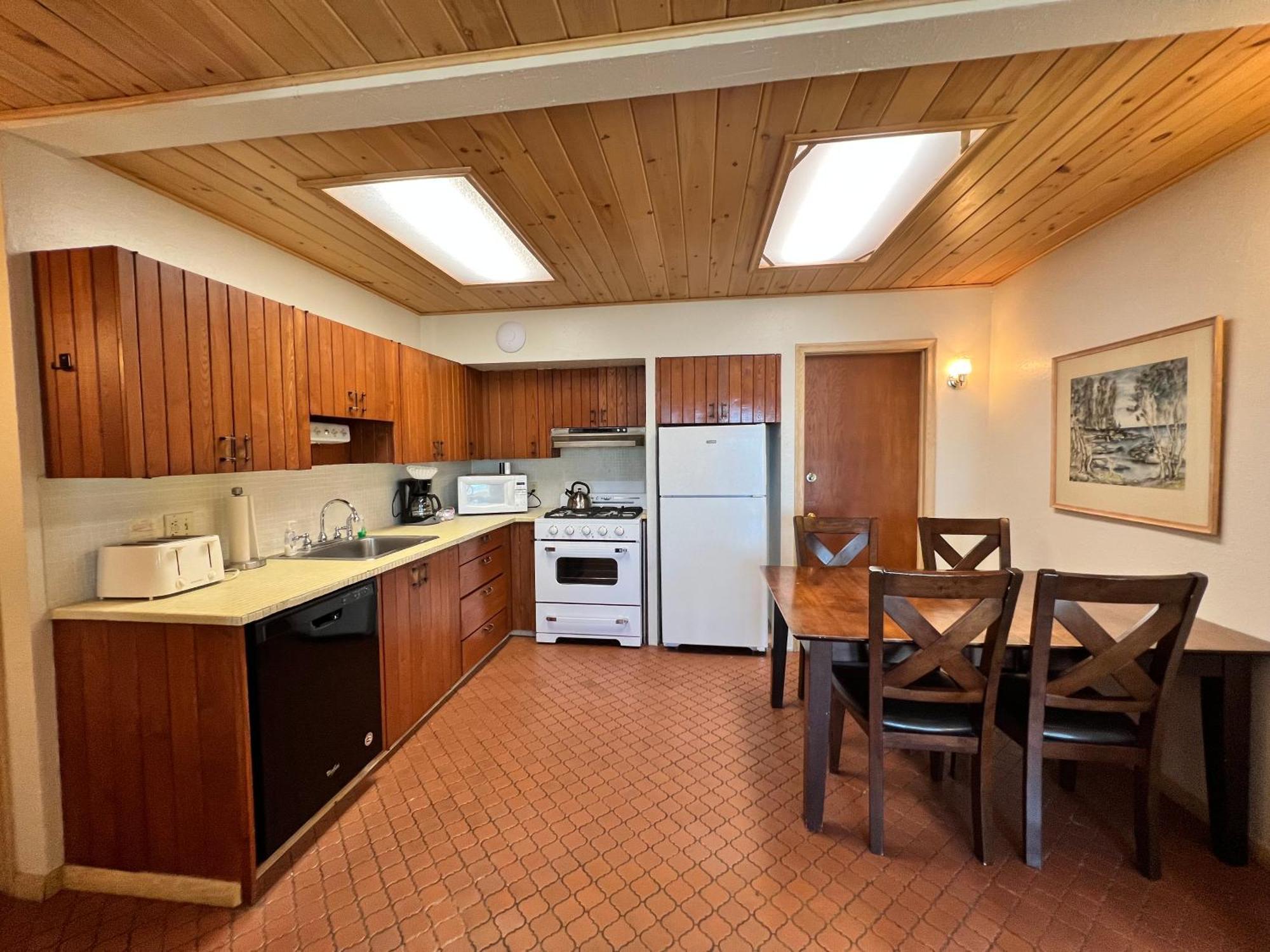 גרנד מרייס Thomsonite Inn On Lake Superior מראה חיצוני תמונה